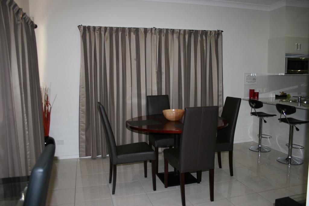 Noah'S Mid City Motor Inn Muswellbrook Habitación foto
